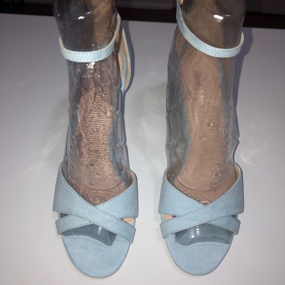 Women’s Powder Blue Sandals, Size 9 - Picture 2 of 5